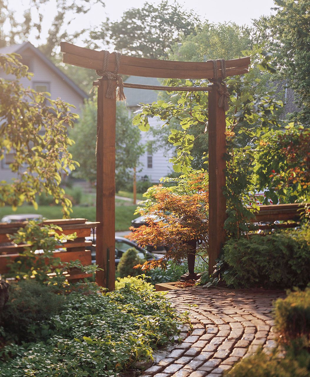 wood-beam-arbor-47288e1c-857002dce0644cdaaba4e82792ab55a6
